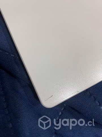 NOTEBOOK LENOVO poco conversable