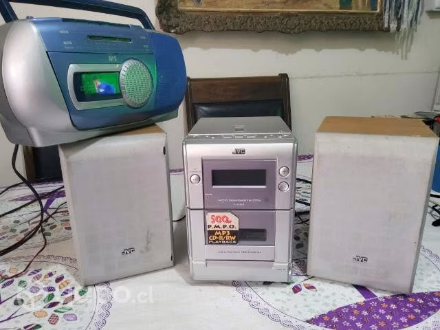 Equipos y radios con cd y cassettes, operativos