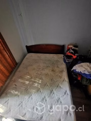 cama de dos plazas, con respaldo y dos veladores - Imagen 2