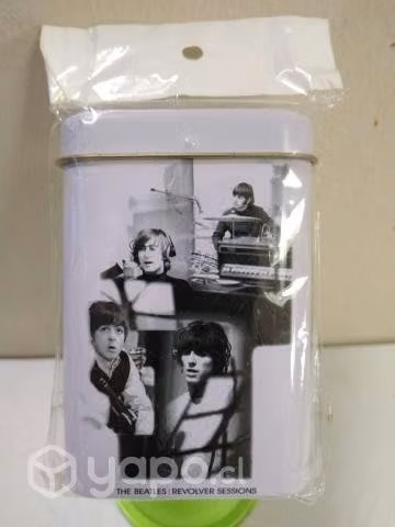 V28: cigarrera the beatles