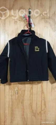 De Liceo San José chaqueta talla 6 y buzo talla 4