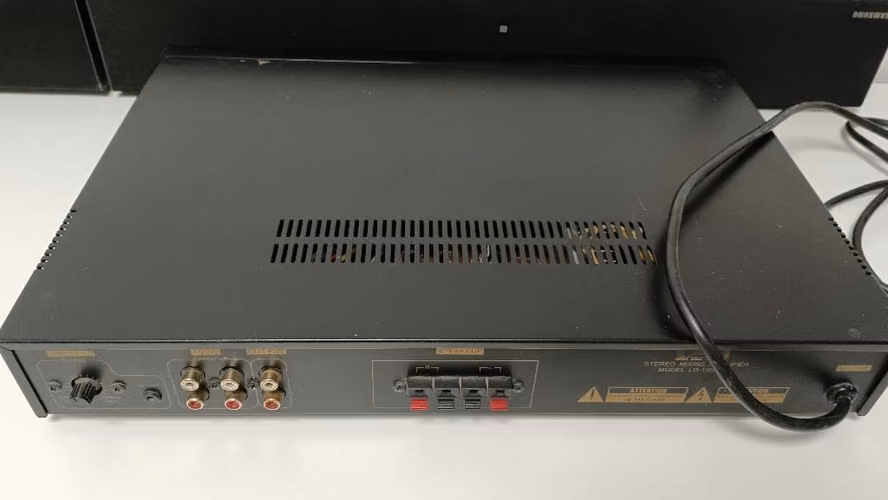 Stereo echo grade mixer amplifier ld-100 kga usado - Imagen 3