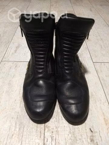 Botas motoqueras numero47Excelentes