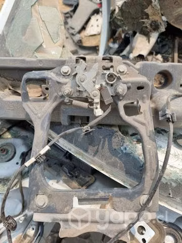 Chapa de capot peugeot 208 año 2013-2017