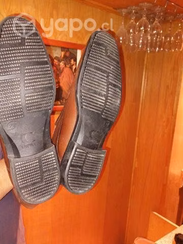 Zapatos Cardinale Talla 44 - Imagen 2