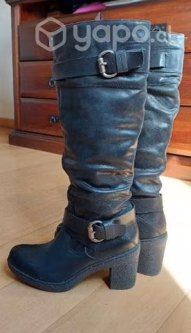 Botas cuero Pollini