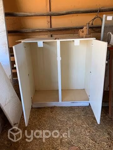Ropero de madera pequeño - Imagen 2