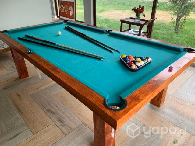 Mesa de pool + 4 tacos + triángulo y bolas