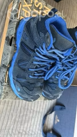 Zapatillas y otros - Imagen 4