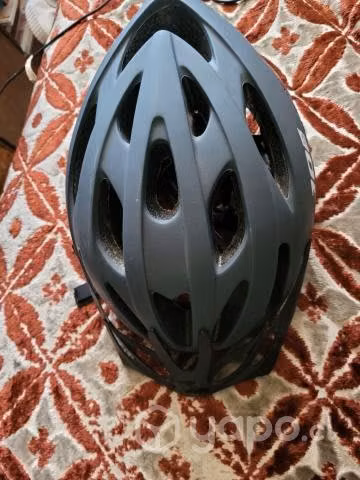 Casco profesional de ciclista con luz delantera