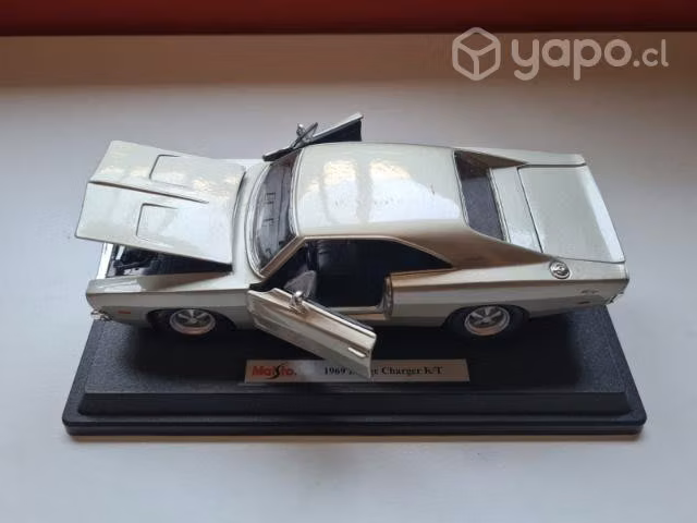 Auto de colección Dodge Charger R/T 1969