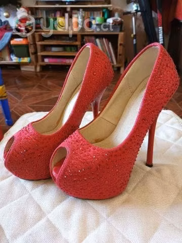 Zapatos rojos tipo pleasers