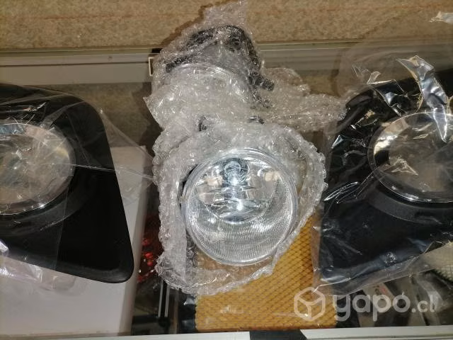 Kit neblinero toyota hilux 2016 2017 2018 - Imagen 2