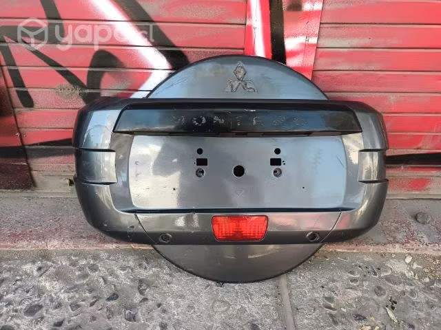 Tapa cubre rueda de repuesto Mitsubishi Montero - Imagen 2