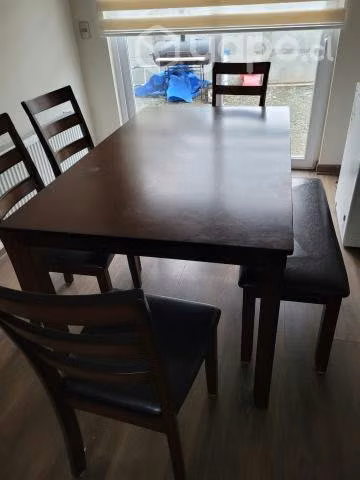 Mesa casi nueva