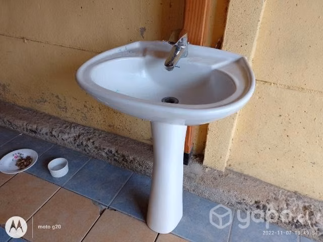 Lavamanos con pedestal