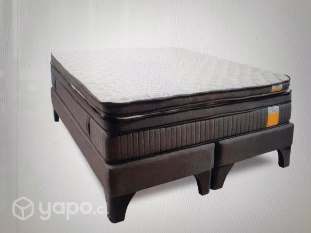 Cama full size+ topper. Base dividida