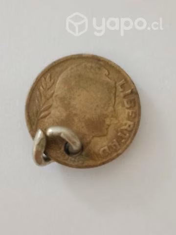Colgante de moneda argentina antigua