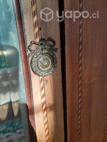 Ropero antiguo con espejos biselados - Imagen 3