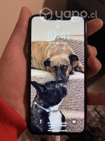 iPhone 11 Pro Max 256 gb con detalle - Imagen 2