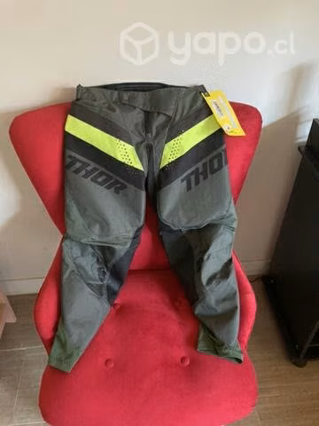 Pantalón enduro, nuevo, talla 34