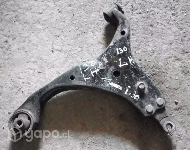 Bandeja Hyundai I30 izquierdo(T/crédito cuotas)