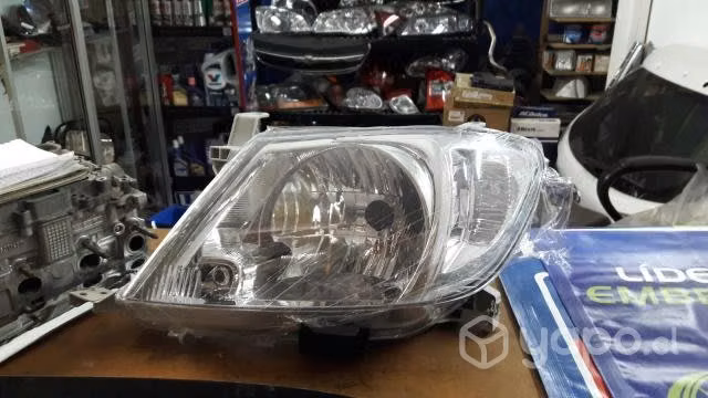 Óptico Toyota hilux 09-11