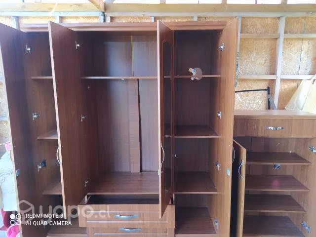 Mueble de madera
