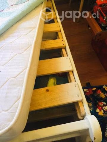 Cama Transicion con Comoda +Colchon +cubrecama