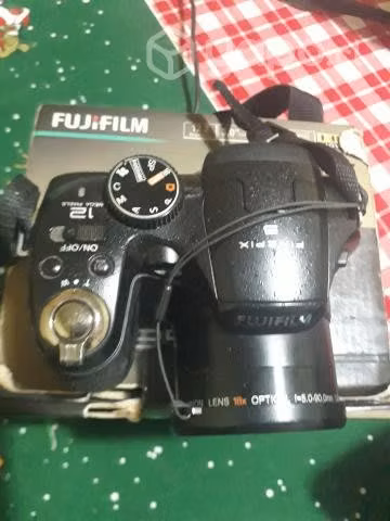 camara fotografica y balanza digital