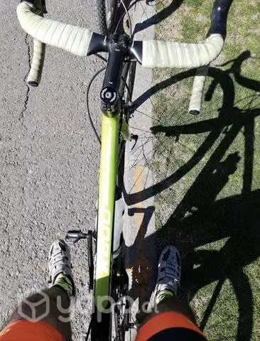 Bicicleta Ruta Trinx R800