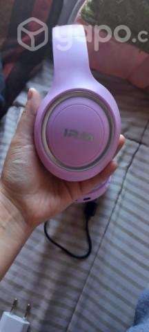 Audifonos a Bluetooth color rosado - Imagen 2