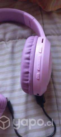 Audifonos a Bluetooth color rosado - Imagen 3