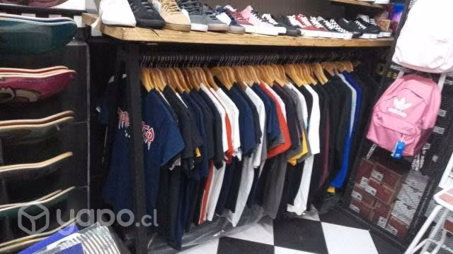 Perchero Exhibidor de Ropa