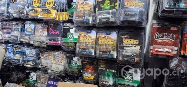 Muchos modelos greenlight escala 1/64