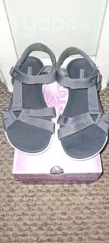 Sandalias Skechers