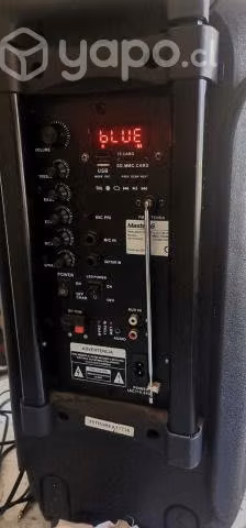 Parlante Master G mas 2 microfonos inalambricos