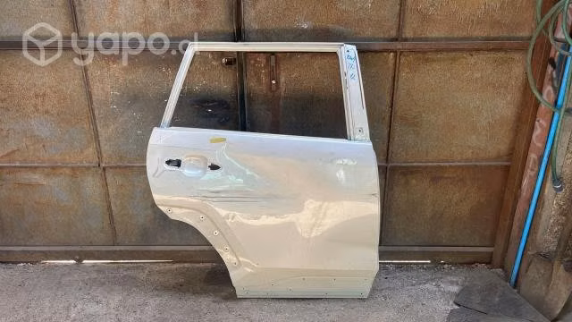Puerta trasera derecha toyota rav4 2021 original