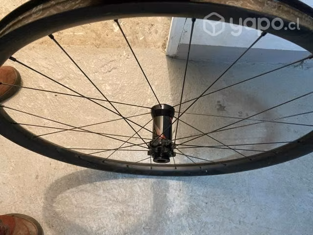 Llantas roval Traverse carbono