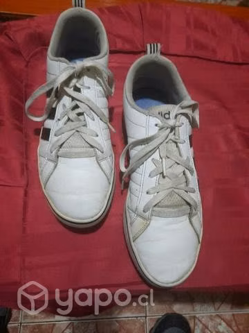 Zapatillas. adidas