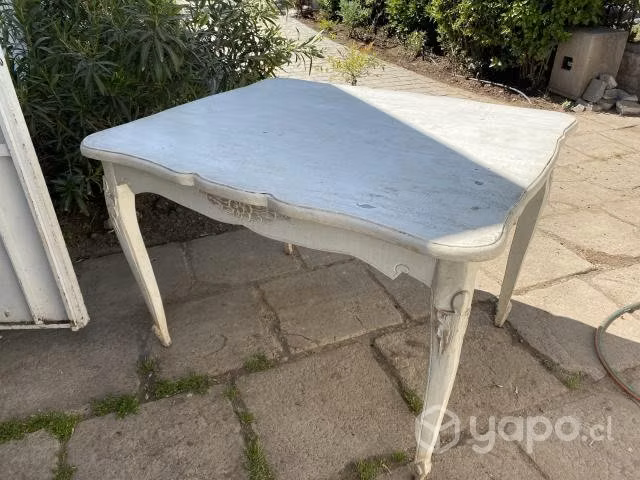 Mesa provenzal para restaurar