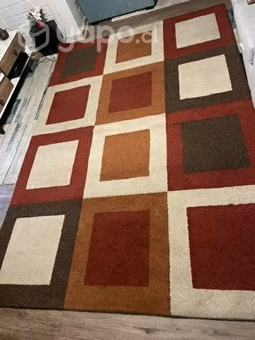 Alfombra Bazhars prácticamente nueva