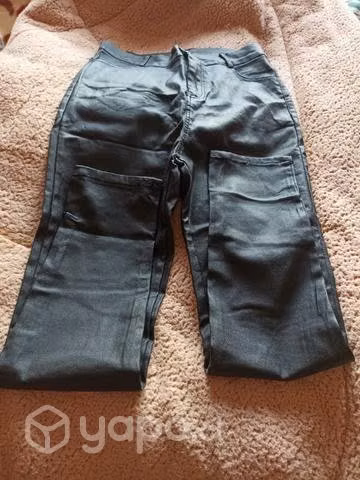 Pantalon Eco cuero talla L nuevo - Imagen 2