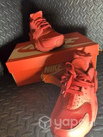 Nike huarache triple red - Imagen 5
