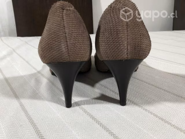 Zapatos Formal Marca Vía Uno Talla 37 - Imagen 4
