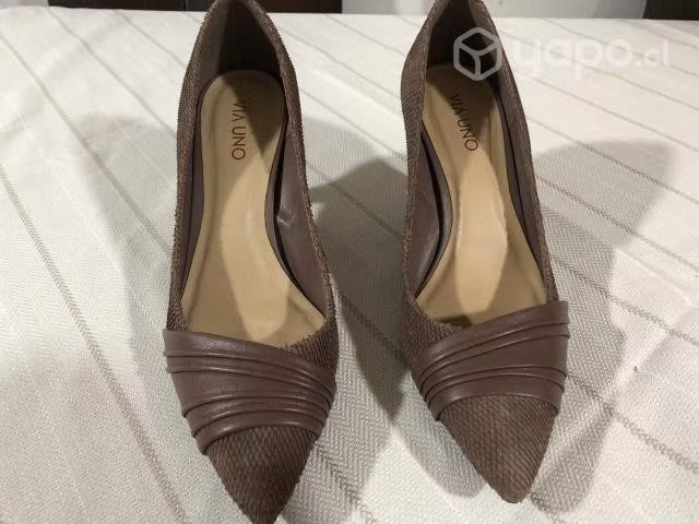 Zapatos Formal Marca Vía Uno Talla 37 - Imagen 2