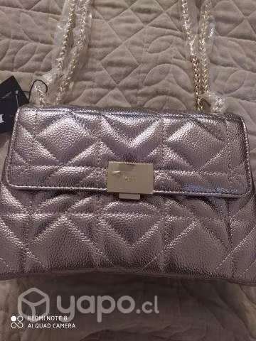 Linda cartera marca Dune, nueva