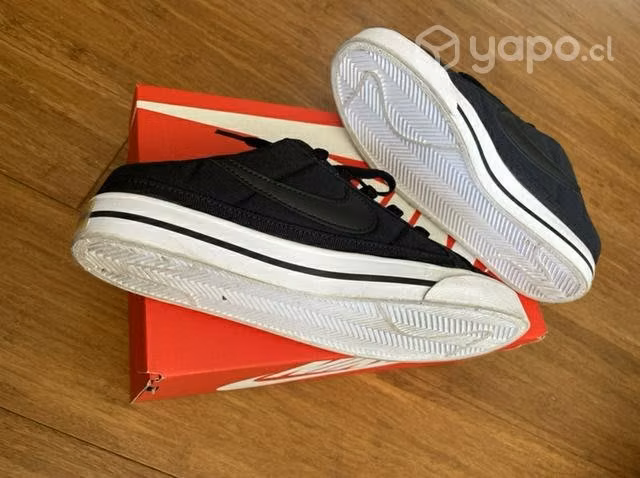 Zapatillas NIKE 1 uso de 1hra (talla 36)