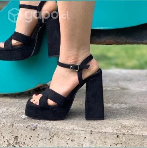 Vendo saldos de temporada, calzado de mujer - Imagen 2