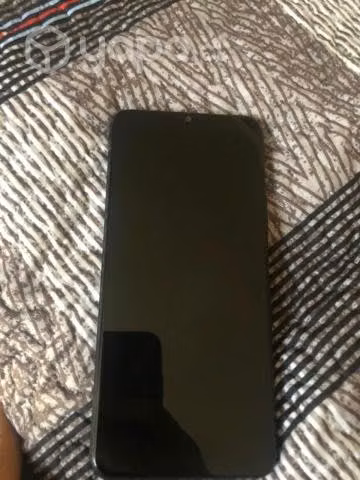 Y11S V2028 Casi nuevo poco uso